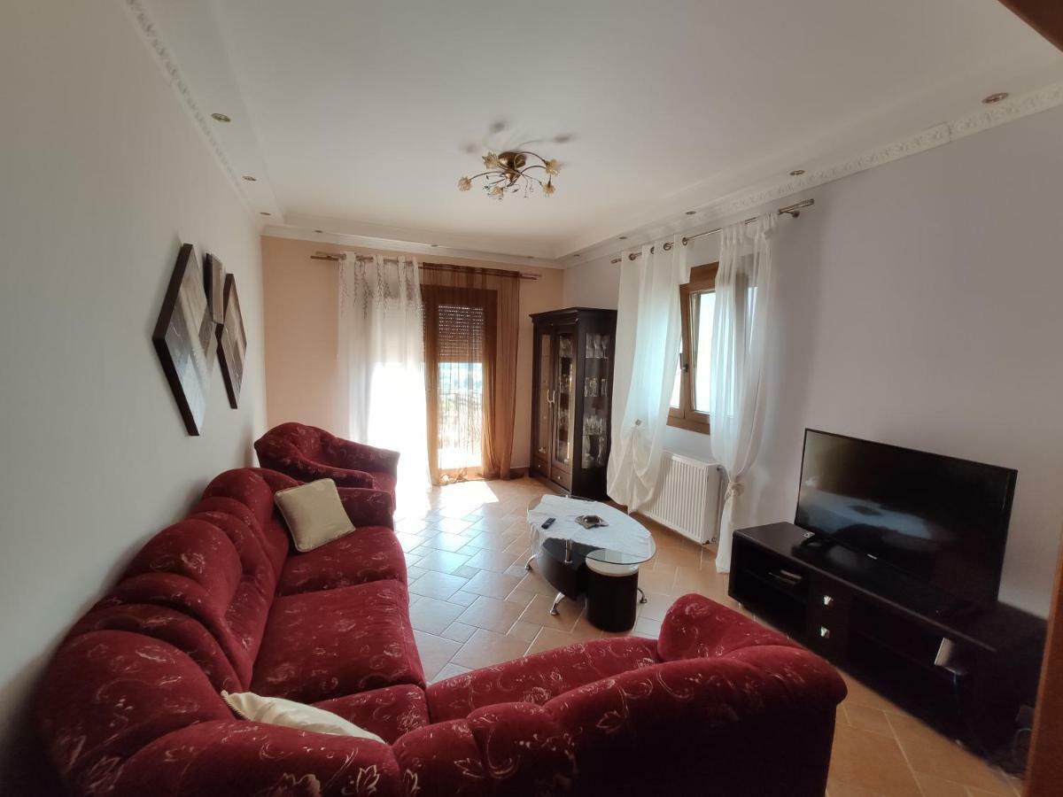 Elpida Apartment Limenas  Buitenkant foto