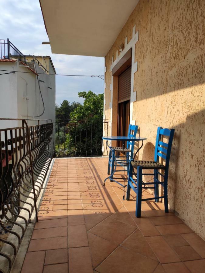 Elpida Apartment Limenas  Buitenkant foto